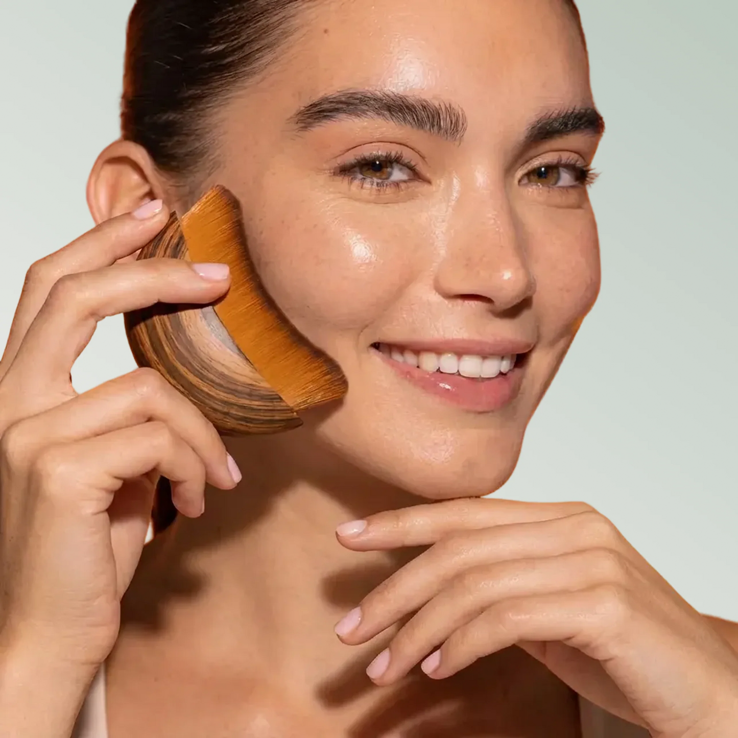 Brocha de drenaje linfático TODO EN UNO para desinflamar y definir el rostro